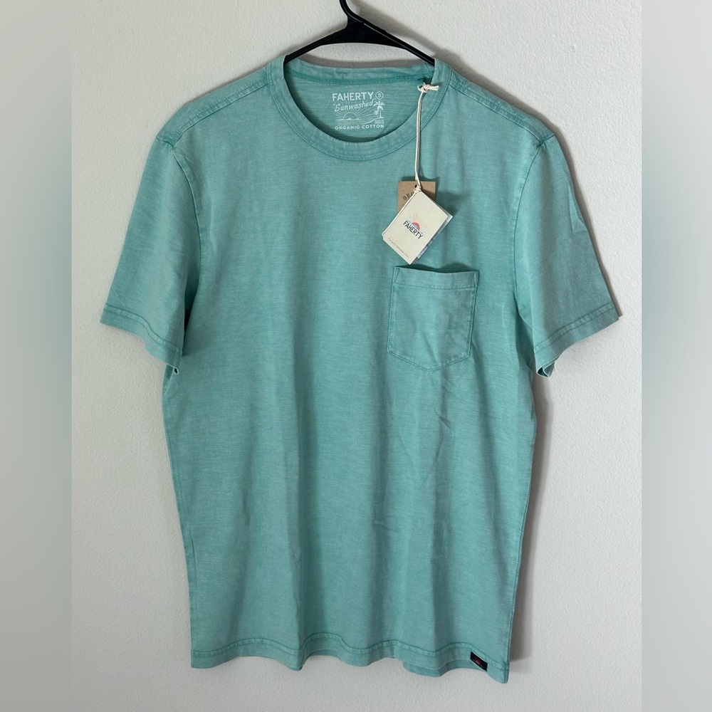 Faherty Men's Sunwashed Pocket Tee - Picture 4 of 7